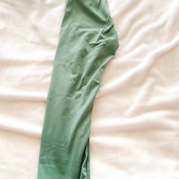 💓Astoria LUXE Max Support 3/4 Legging - Picture 3 of 5